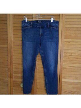 White House Black Market Skinny Crop Jeans Size 8